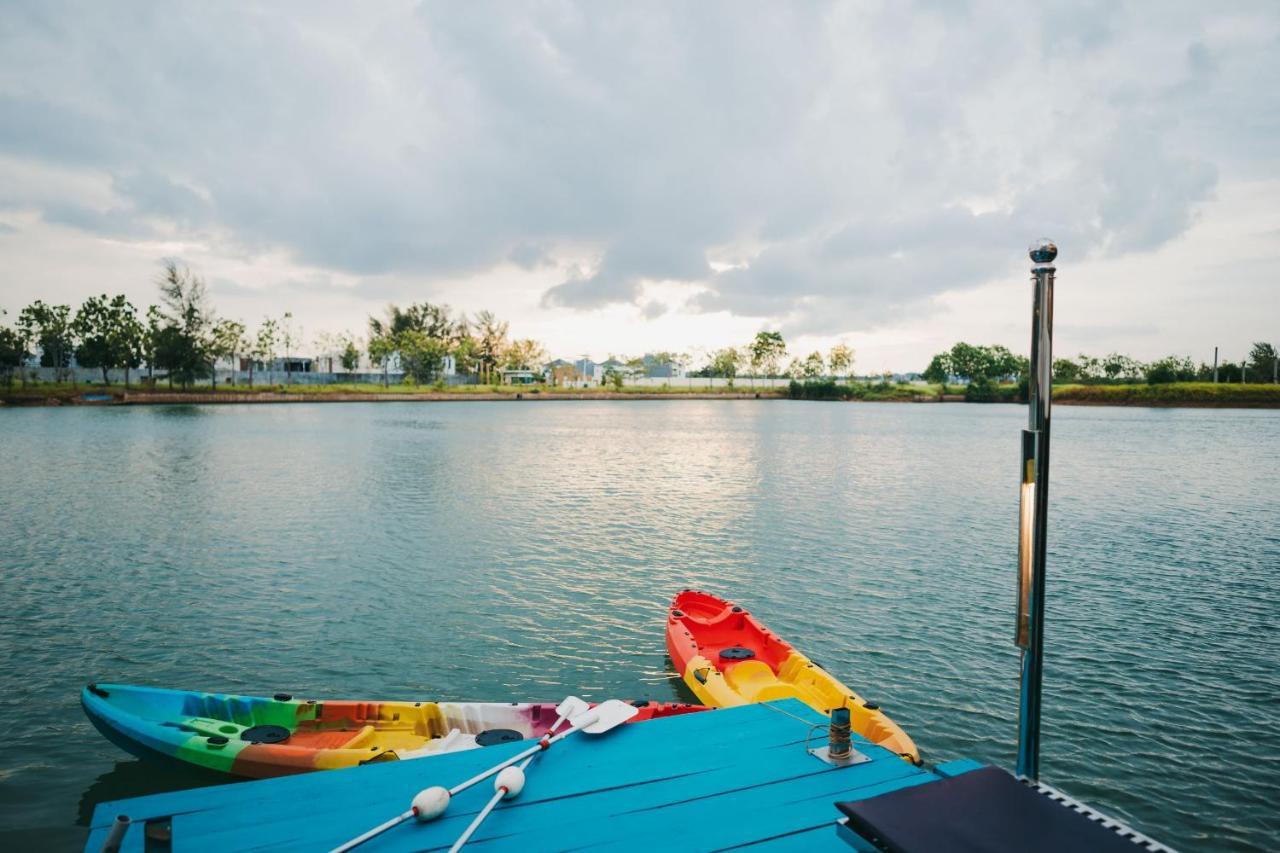 Canoe And Fishing , Free Pickup Villa Batam Eksteriør billede